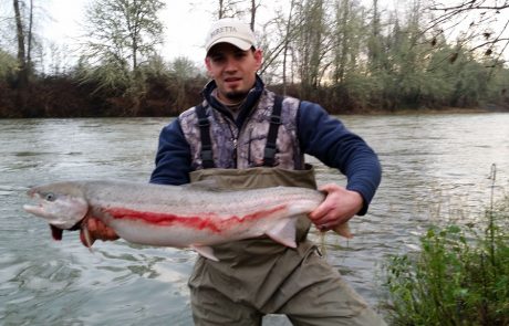 Umpqua River Fishing Guide